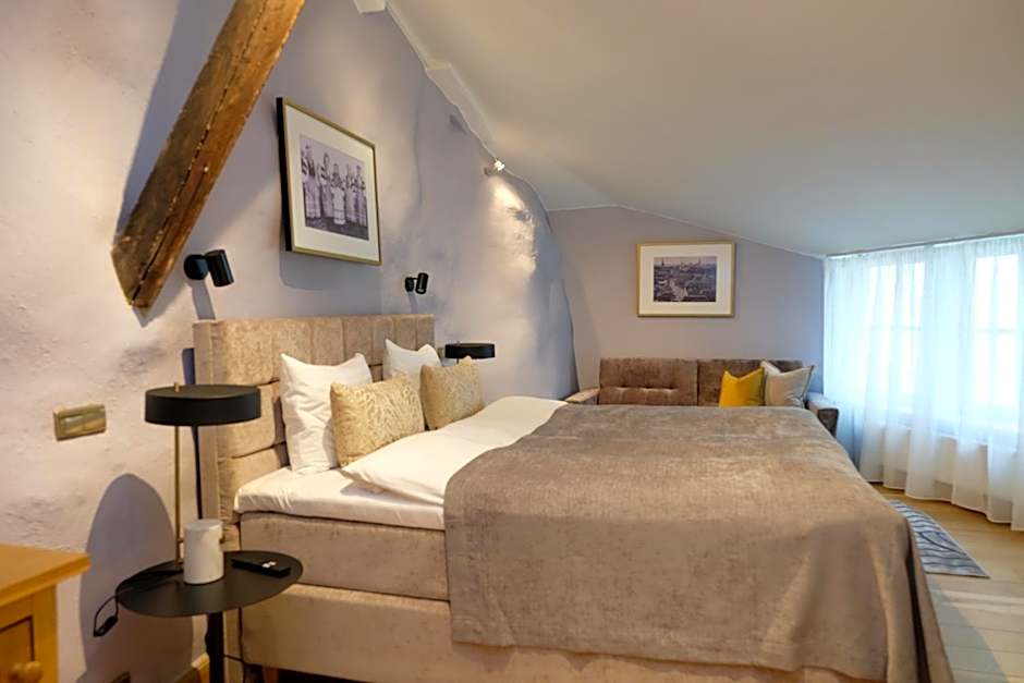 The Three Sisters Hotel