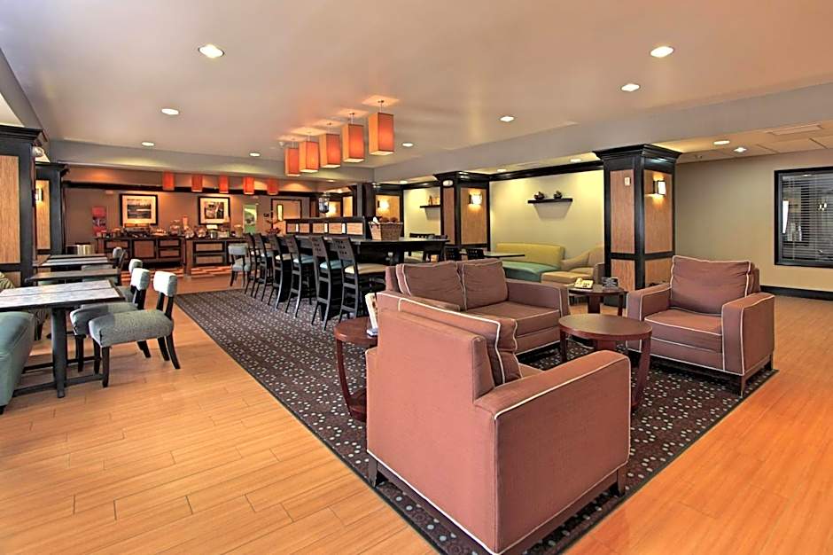 Hampton Inn By Hilton Defiance