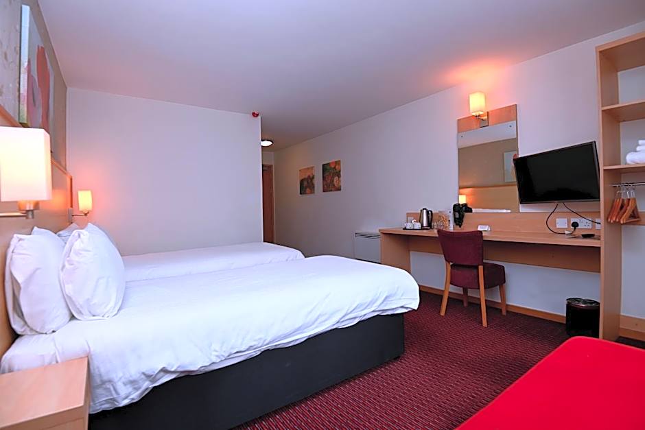 Meadow Farm Redditch by Marstons Inns