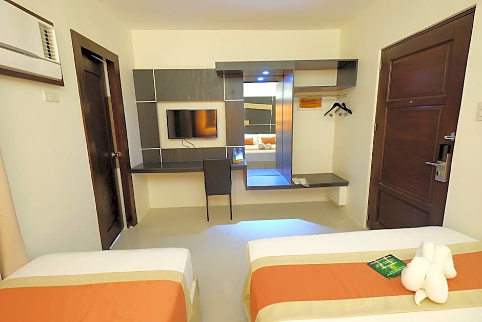 Southpole Central Hotel