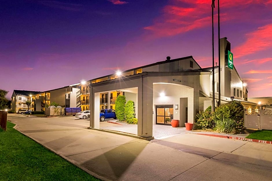 Quality Inn Tulsa Central
