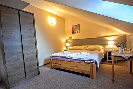 Triple Room with Bathroom