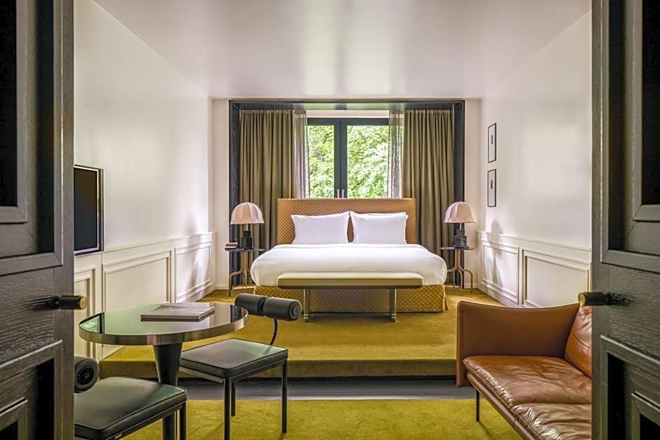 Roomers Munich, Autograph Collection by Marriott