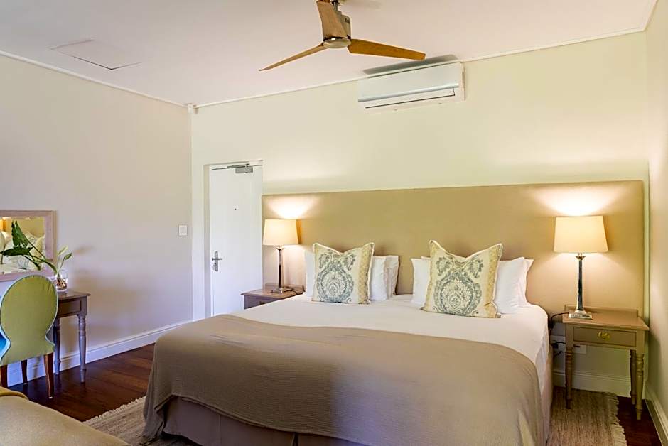 Photo 1 of 11 of Luxury Suite