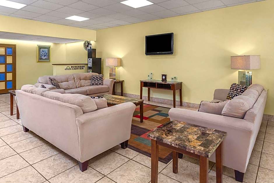 Days Inn by Wyndham Shelby
