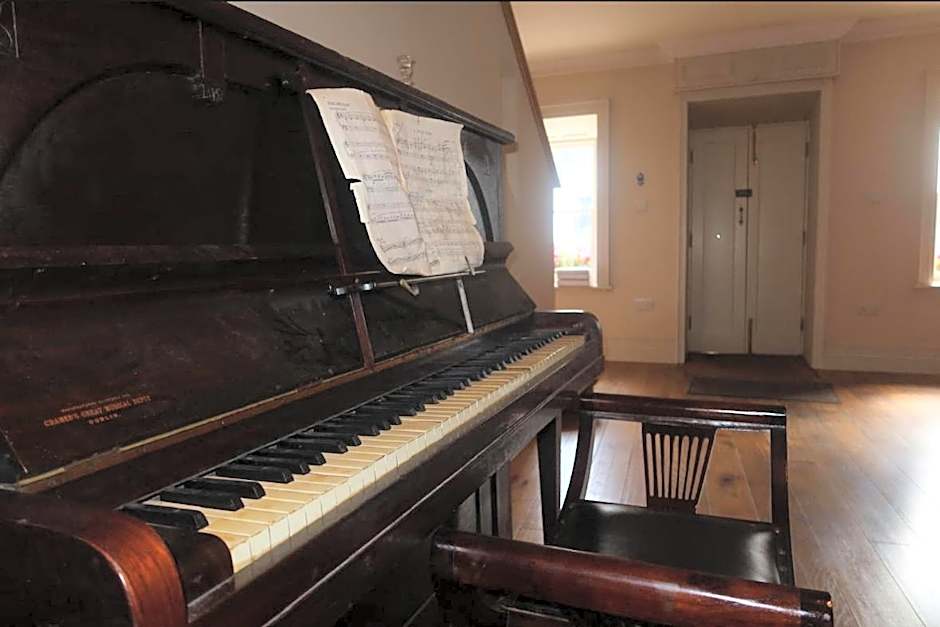 Geoghegans Magpie Bar and B&B