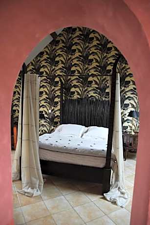 Junior Suite with Garden View