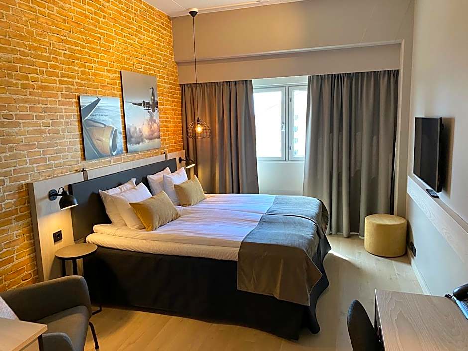 Skyline Airport Hotel