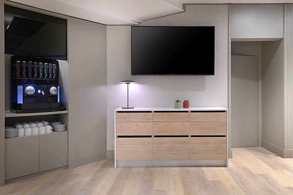 AC Hotel by Marriott Carlton Madrid