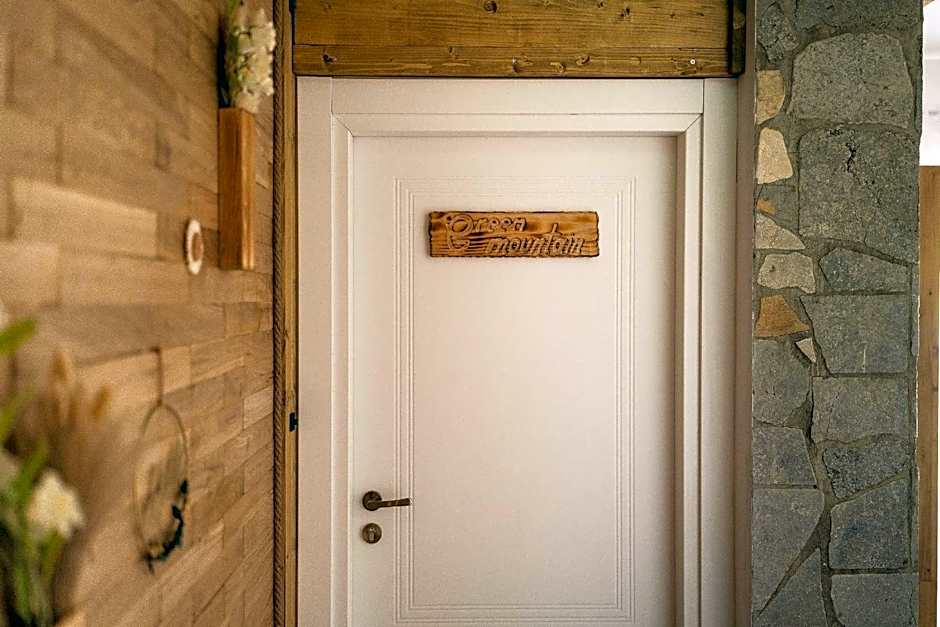 Tiarra Mountain Lodge