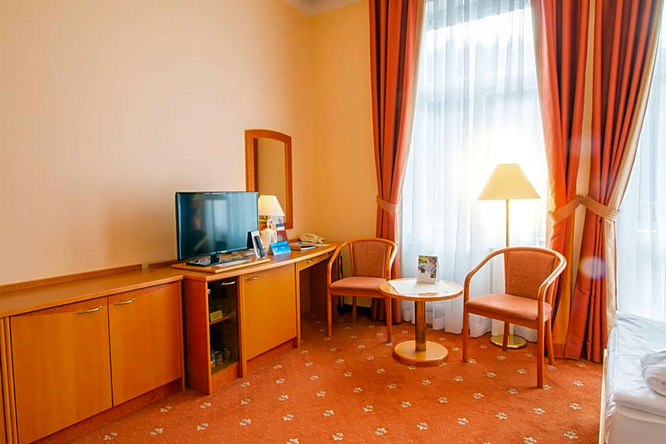 Ensana Hvězda - Imperiál - Neapol