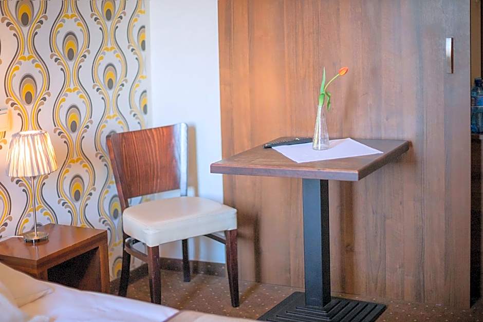 Pod Wzgórzem Bed & Breakfast