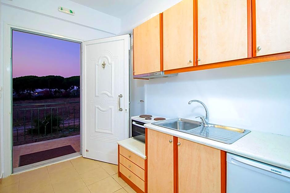 Romanos Beach Villas