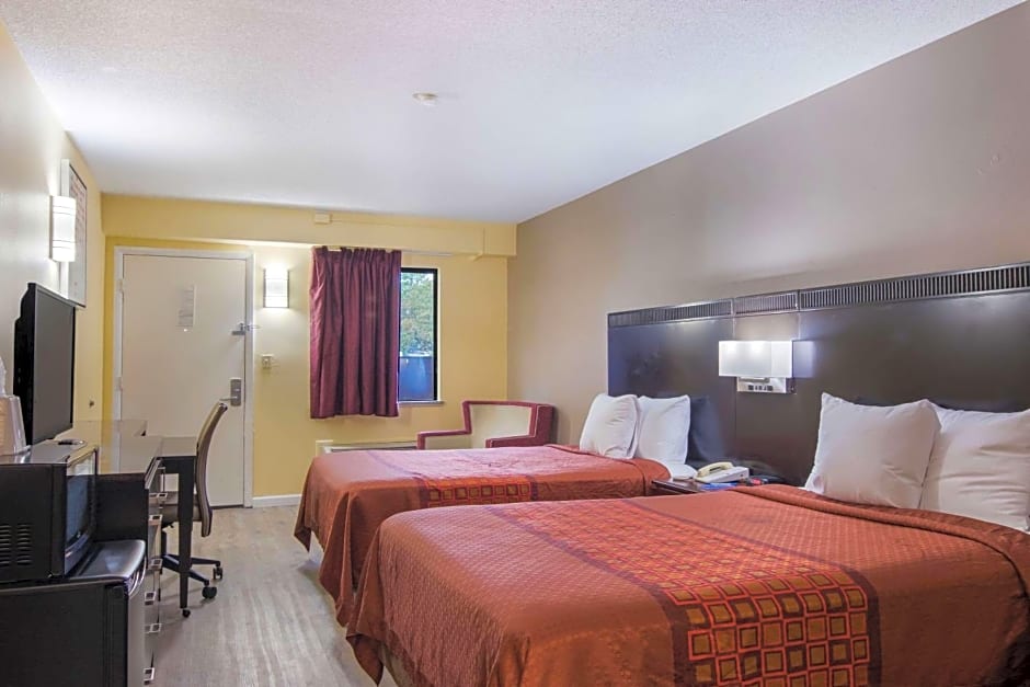 Rodeway Inn & Suites Monroeville-Pittsburgh