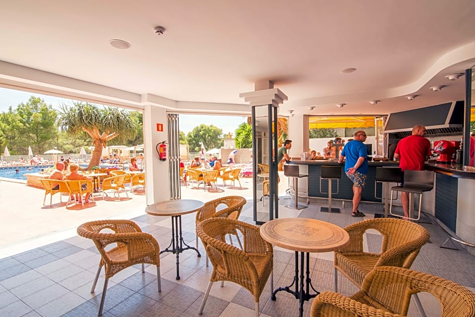 Azuline Hotel Bahamas