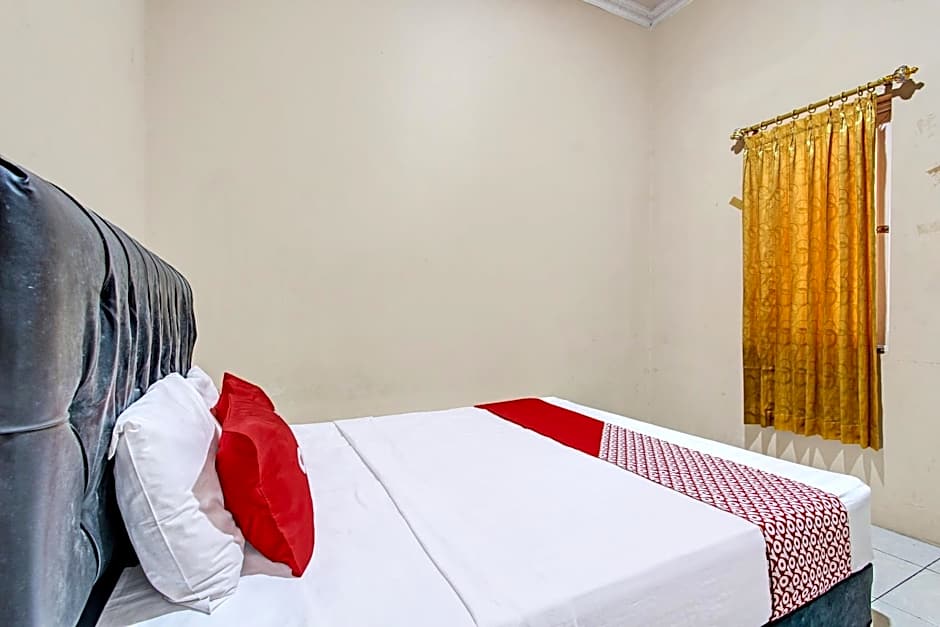 OYO 92459 Cahyo Kost 2