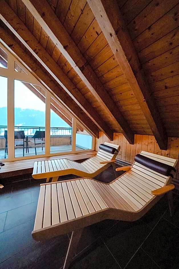 Hirschen Guesthouse - Village Hotel