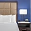 La Quinta Inn & Suites by Wyndham Paris