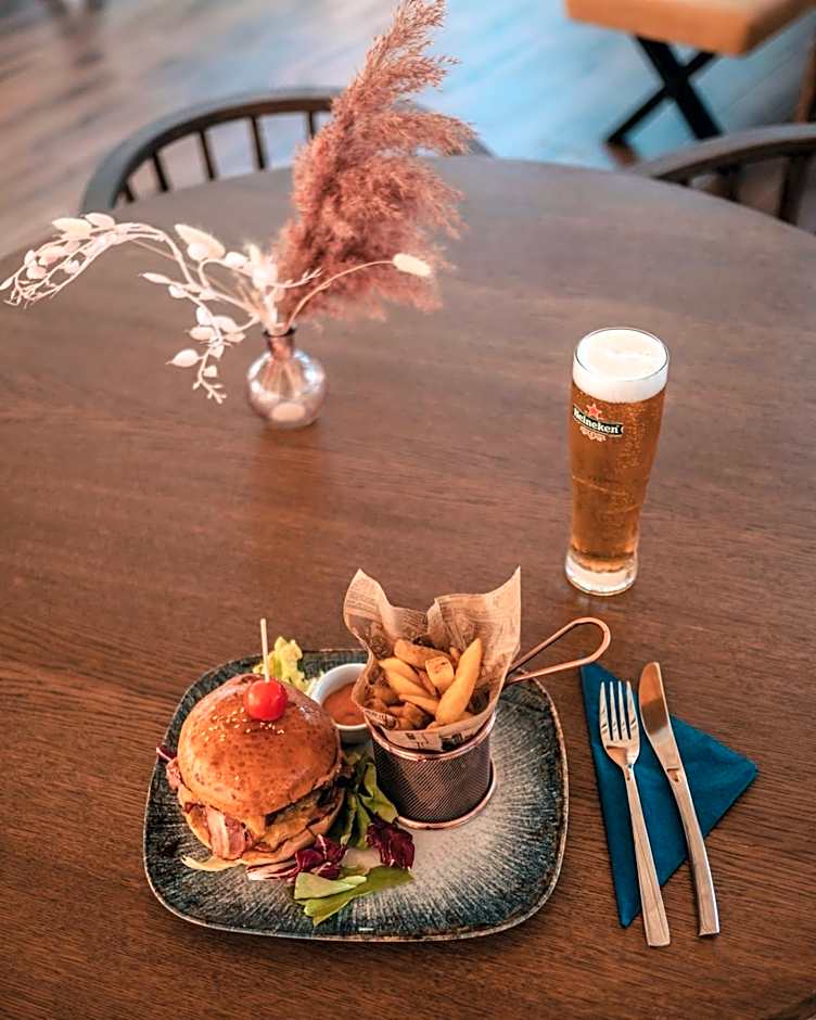 Delta Est Hotel & Restaurant