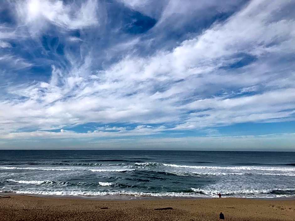 Country Inn & Suites by Radisson, Monterey Beachfront-Marina, CA