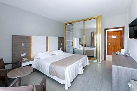 Triple Room (2 Adults + 1 Child)
