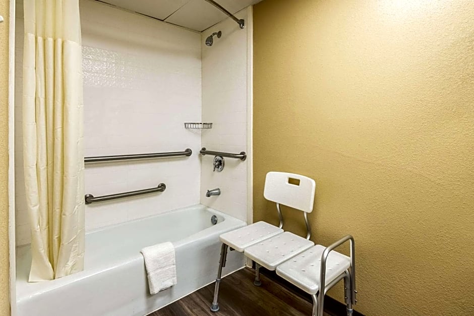 Quality Inn Perry - National Fairgrounds Area