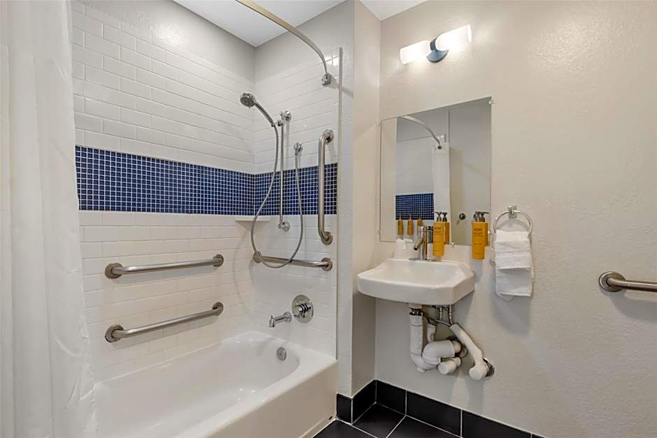 Sonesta ES Suites Dulles Airport