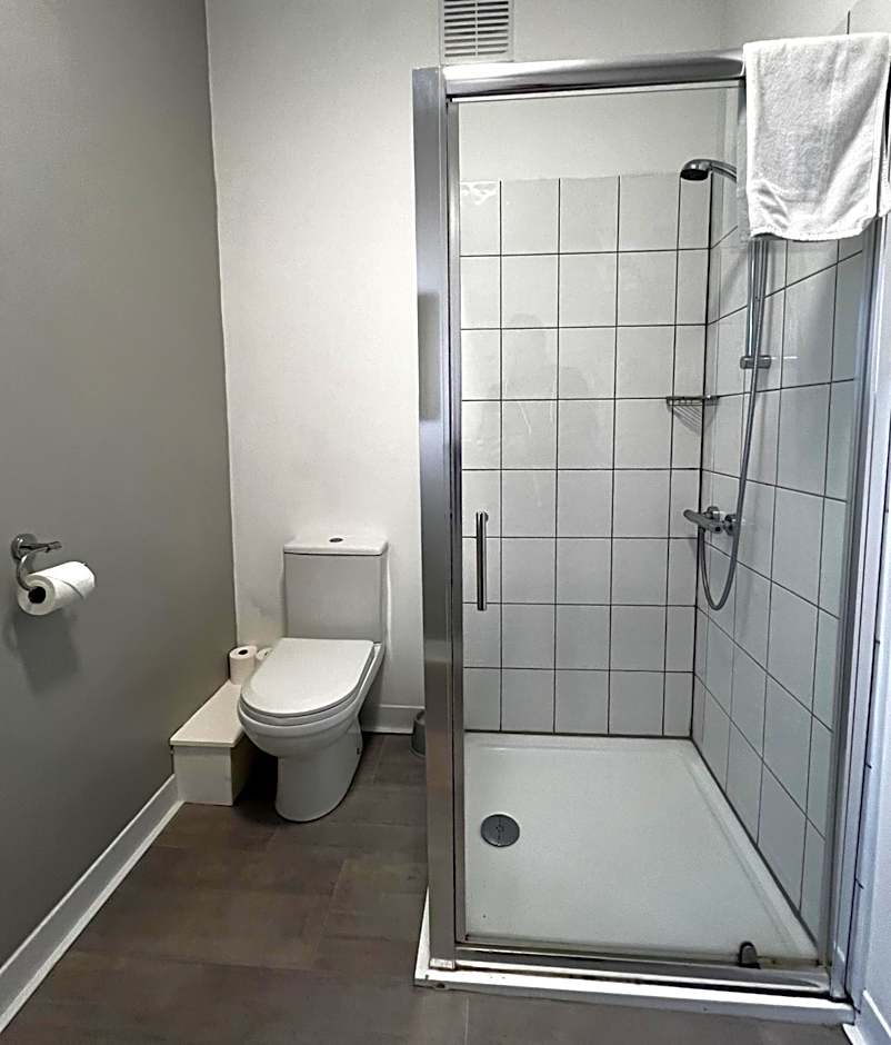 Central Cove Guesthouse