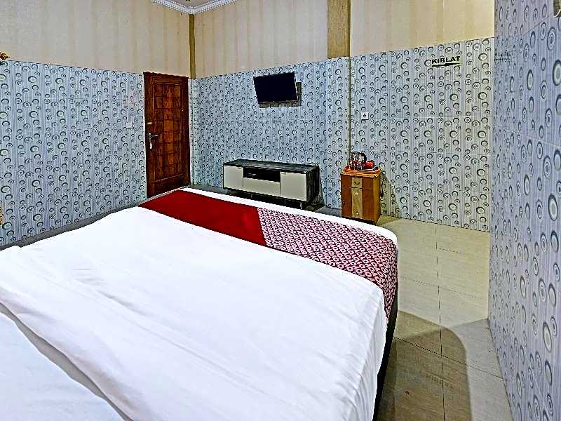 SPOT ON 91376 Hotel Bintang Flores