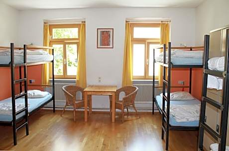 Bed in 10-Bed Mixed Dormitory Room