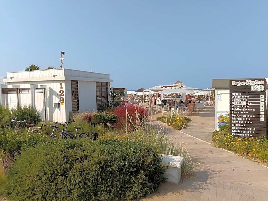 Hotel Etna - Hotel per Coppie e Famiglie con Parcheggio e Spiaggia