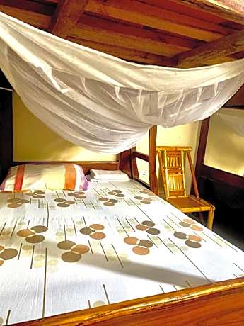 6-Bed Mixed Dormitory Room