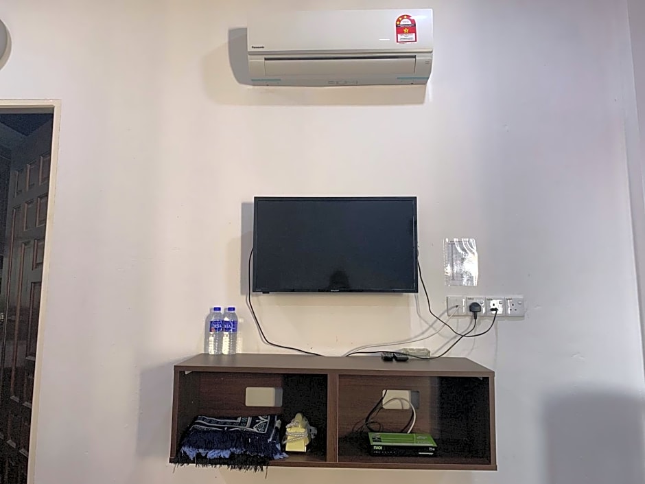 Wan Danisha Villa Inn