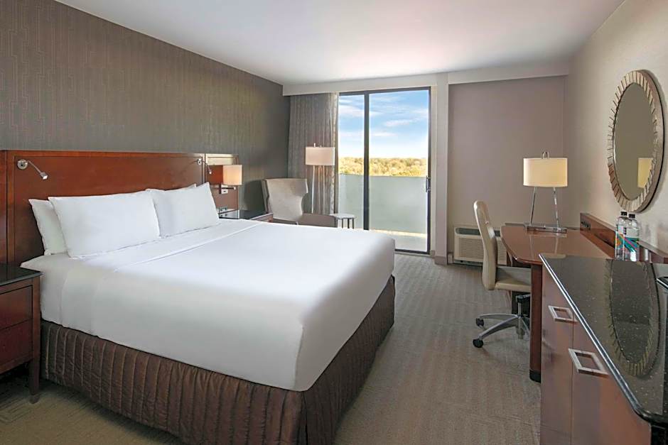 Sonesta Charlotte Lower South End