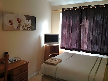 Double Room with shared bathroom room