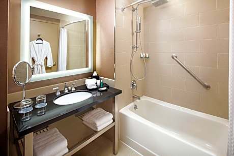 Premium Room, 2 Double Beds, City View (2 Double Beds)