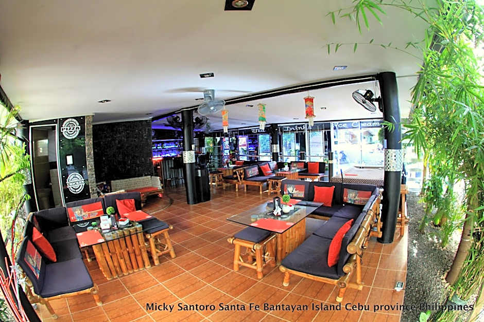 Micky Santoro Hotel & Restaurant