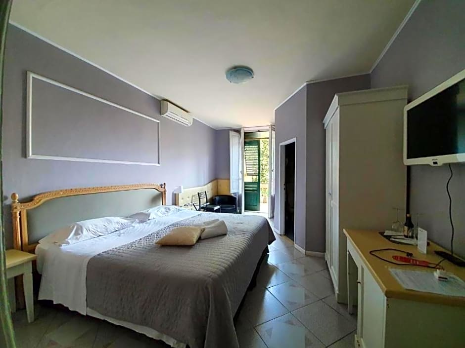 Hotel Fedora