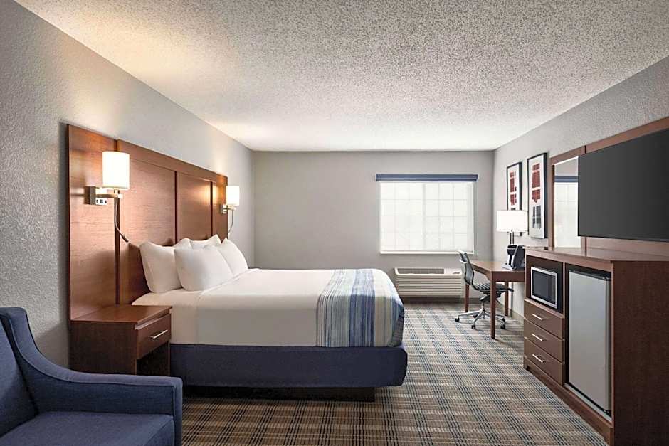 AmericInn by Wyndham Williamsburg