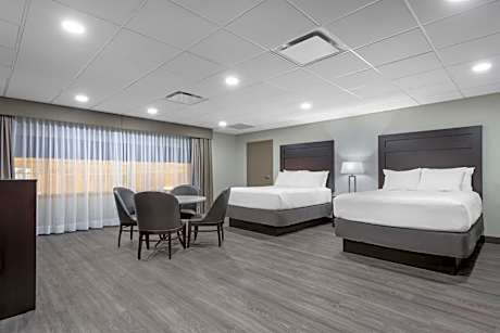 Best Western Plus Port O'Call Hotel