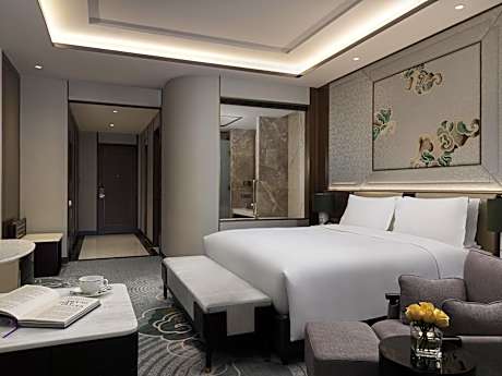 Luxury King Room