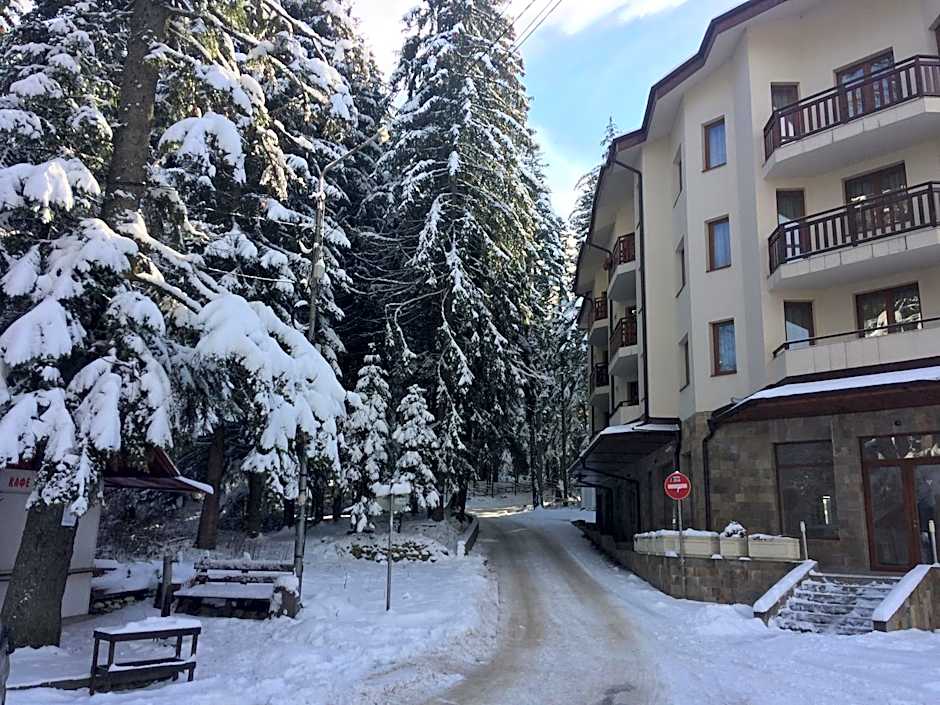 Enjoy Studios and Lovely Apartment Villa Park