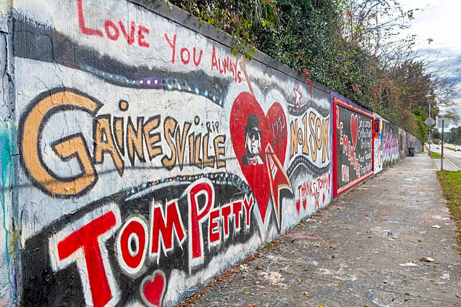 Hotel Indigo Gainesville-Celebration Pointe By IHG