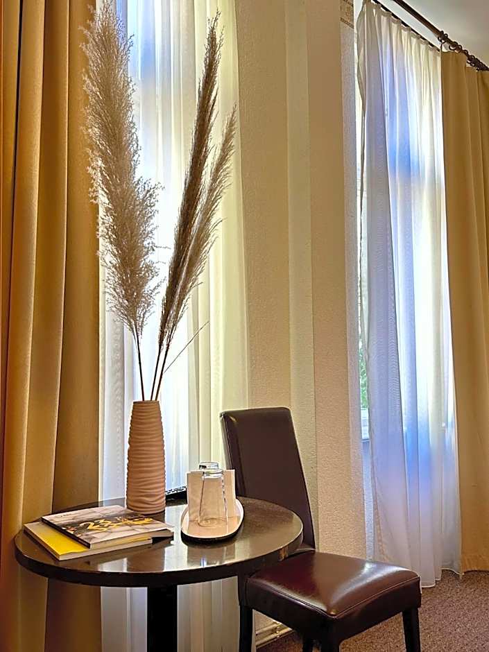 Hotel Adam