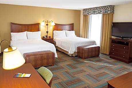 2 Qns Mobility/Hearing Access Tub Studio Ns