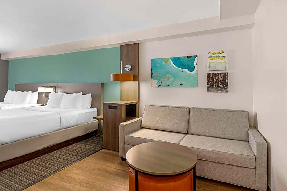 Comfort Suites