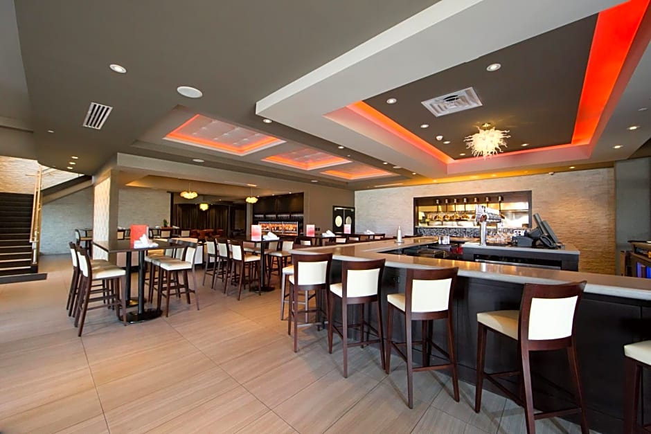 Holiday Inn Hotel & Suites Davenport, an IHG Hotel