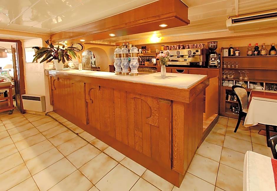 Logis Hotel restaurant Auberge de la Cascade