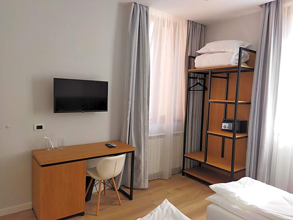 Hotel House K21 – Sofia, PA