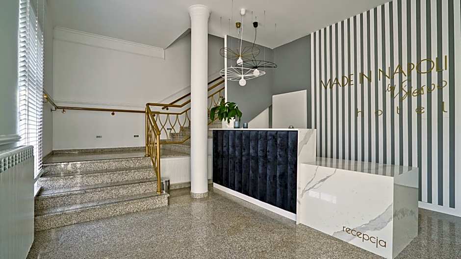Hotel Made in Napoli by Siervo Międzybórz